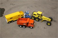 Ertl Semi Truck and Trailer, Ertl Hydraulic Dump