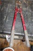 BOLT CUTTERS W/ RED HANDLES