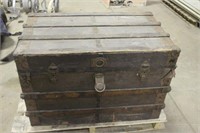 Vintage Trunk, Approx 34"x20"x22"