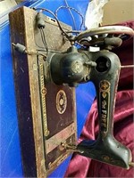 Antique Westinghouse Electric sewing machine - in