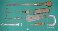 Lot: Ford ratchet wrench; Archimedes drill &c.