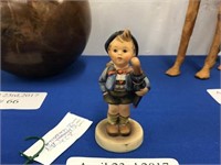 GOEBEL HUMMEL FIGURINE "HOME FROM MARKET"