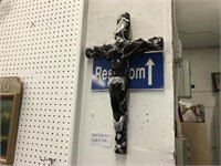 LIGHTLY LACQUERED CRUCIFIX 22"