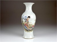 CHINESE FAMILLE ROSE PORCELAIN VASE