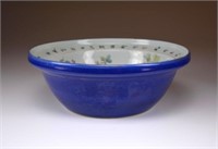 FAMILLE ROSE AND BLUE GLAZED PORCELAIN BASIN