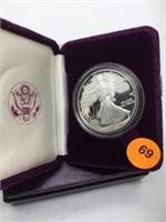 1986 SILVER EAGLE IN PRESENTATION CASE & BOX WITH