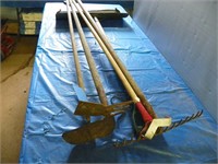 Snow shovel & gardening tools