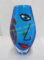 PICASSO-STYLE ART GLASS VASE