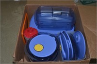 ASSORTMENT OF FOOD STORAGE CONTAINERS