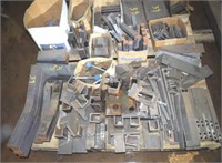 PALLET CONTAINING FLAT STEEL PIECES VARIOUS SIZES