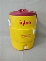Igloo drink cooler