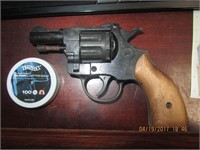 Starter Pistol .22 6mm Made in Italy w/Blanks
