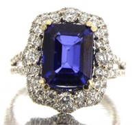 18kt Gold 5.84 ct Cushion Sapphire & Diamond Ring