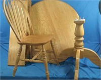 Round oak pedestal table, 6 chairs, 2 leafs