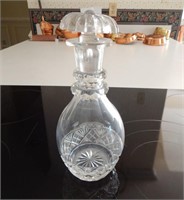 Crystal Decanter With Flower Stopper