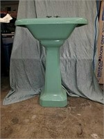 Antique cast-iron jadeite pedestal sink