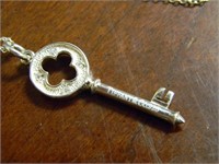 Gorgeous Tiffany & Co Clover Key Necklace Pendant