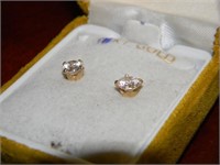 Pair of 14K Gold Earrings w/ CZ 1.11g