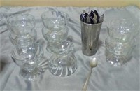 8 PC. Dessert dishes and ice cream spoons