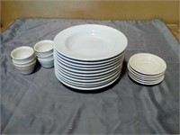 11 PC. 11-1/2" plates 6 PC. soup cups