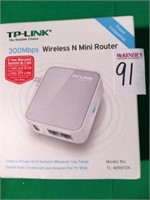 TPLINK WIRELESS ROUTER 300 MPBS