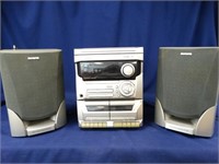 Aiwa Compact Stereo with 2 Matching Speakers