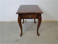Crawford World Brand Queen Anne Style End Table