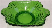 Beautiful Emerald Ash Tray With Handles 7 1/2"