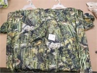 2 Fishouflage Size XL T-Shirts - Bass