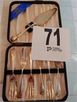 VINERS PASTRY FORKS AND SERVER FROM SHEFFIELD,