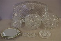 Quantity of cut crystal dressing tables pieces