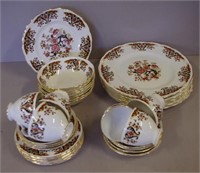 Part Colclough English dinner set