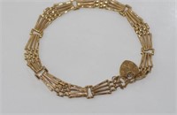 Delicate 9ct gold gate link bracelet