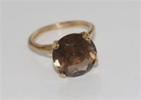 9ct yellow gold and brown stone ring
