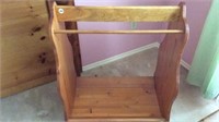 PINE QUILT RACK