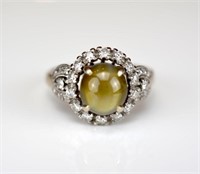 18K GOLD CAT'S EYE CHRYSOBERYL & DIAMOND RING