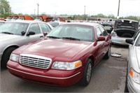 20 2003 FORD CROWN VIC RED 2FAHP71W03X158165