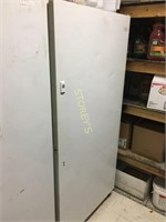 Frigidaire Upright Freezer - no handle