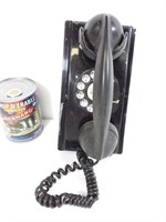Téléphone mural à cadran vintage