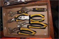 Set of pliers & adjustable wrenches