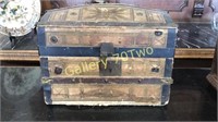 Antique doll trunk approximately 9.5 inches tall