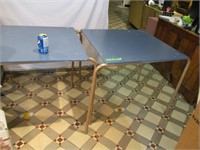 Lot 2 tables empilables