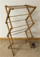 FOLD-UP WOODEN DRYING RACK