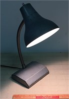 VINTAGE INDUSTRIAL DESK LAMP