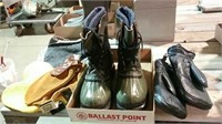 Mens Sorel boots size 11, liners and three pairs