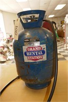 PORTABLE AIR TANK WITH HOSE