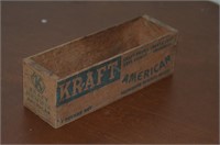 ANTIQUE KRAFT CHEESE BOX