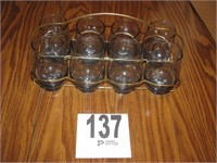 Set glasses in rack