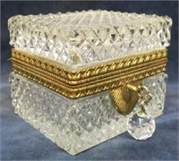 CUT CRYSTAL JEWEL CASKET