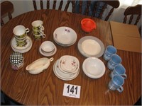 32 pieces, odd bowls, juicer,cups & saucers